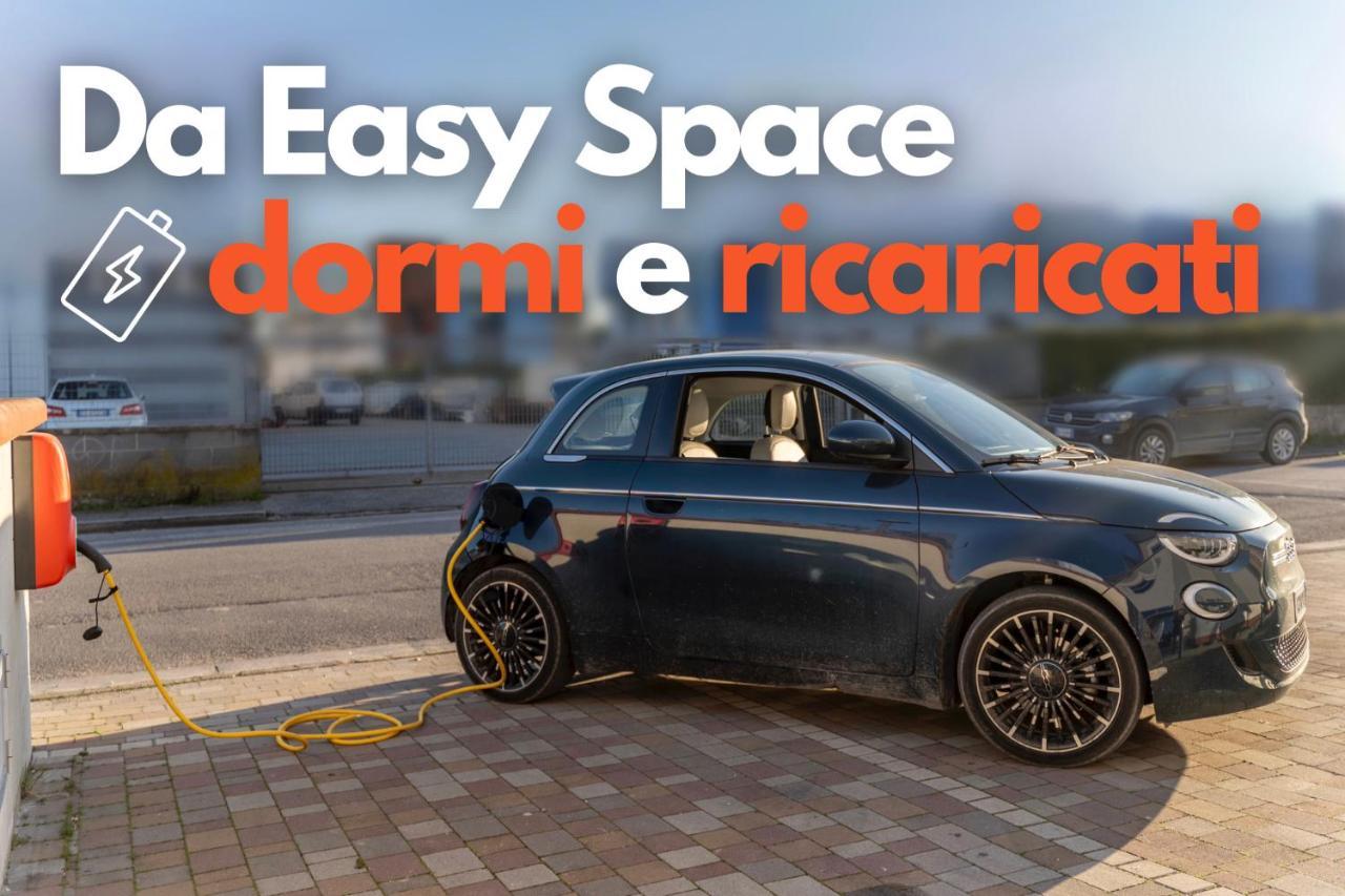 Easy Space Bientina Bagian luar foto